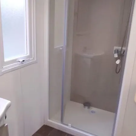 Mobil-home Confortable Avec Terrasse A - Api-1-52-1281 * شال ليه أوكس