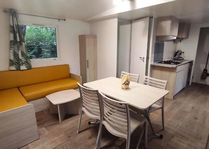 Mobil-home Confortable Avec Terrasse A - Api-1-52-1281 * Шаль-ле-О